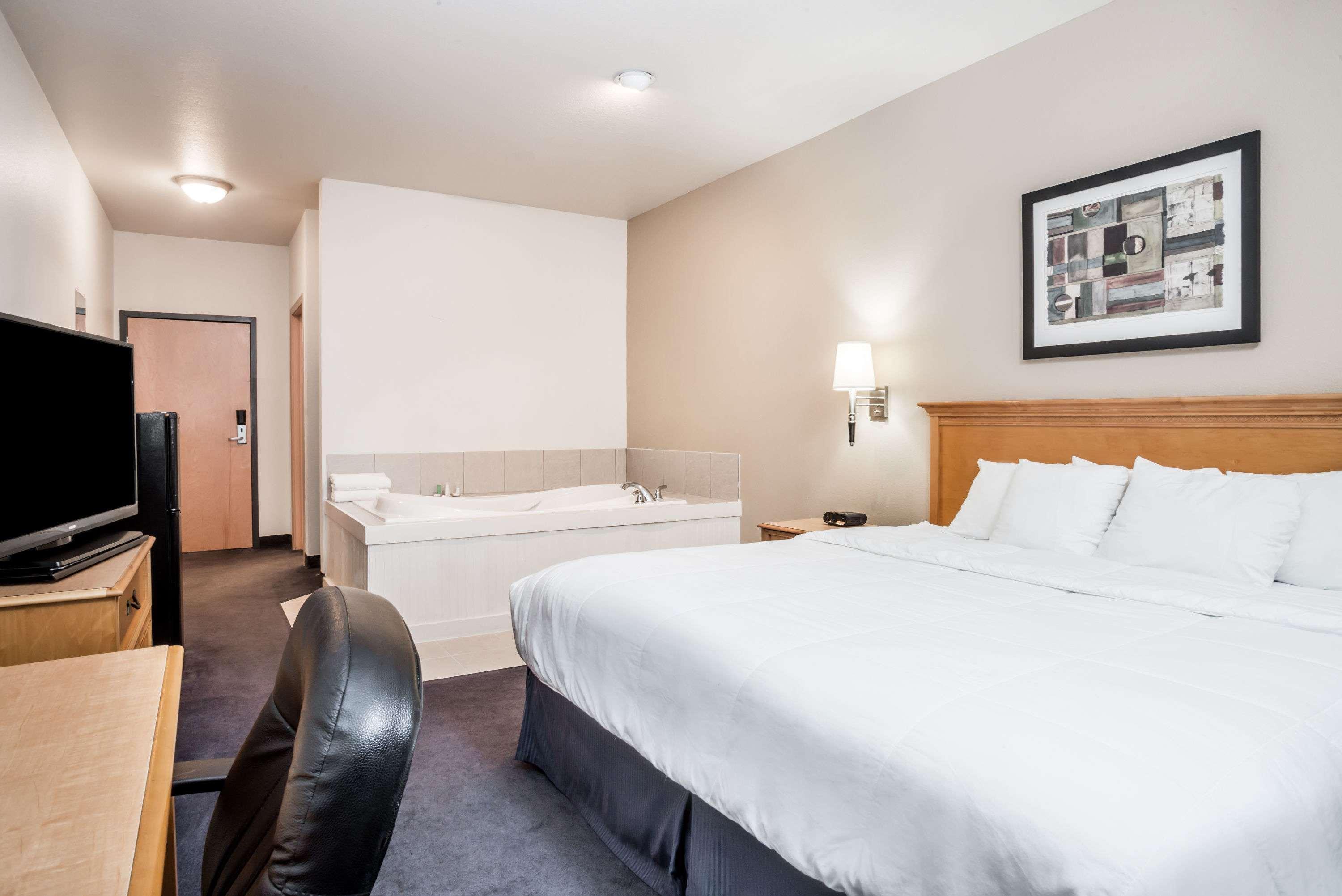 Baymont By Wyndham Indianapolis Northeast Otel Dış mekan fotoğraf